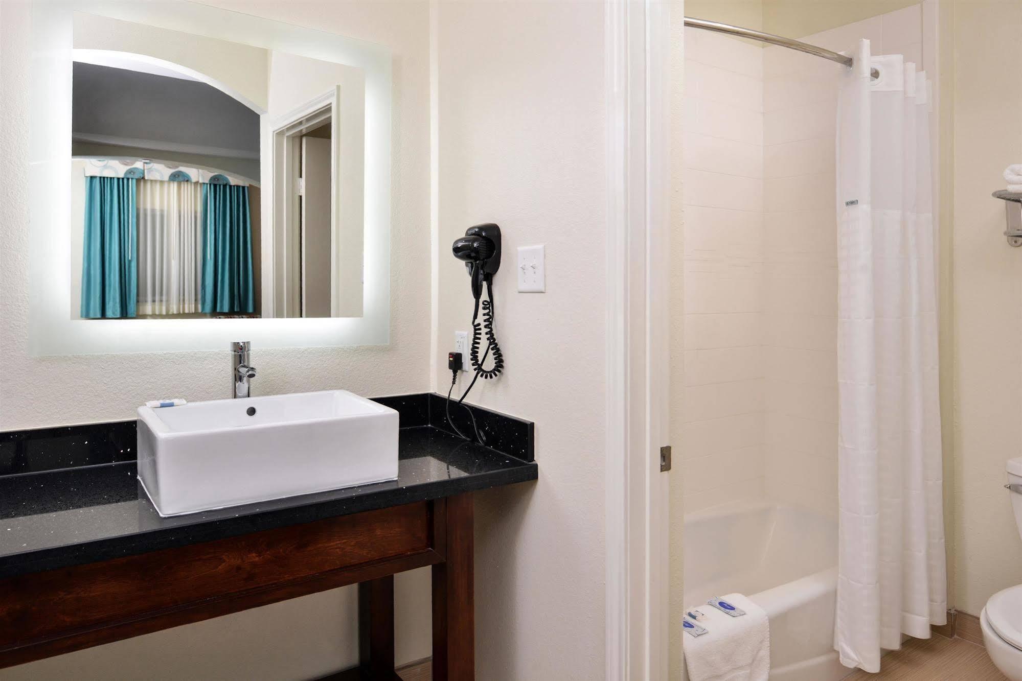 Americas Best Value Inn & Suites Spring / N. Houston Dış mekan fotoğraf